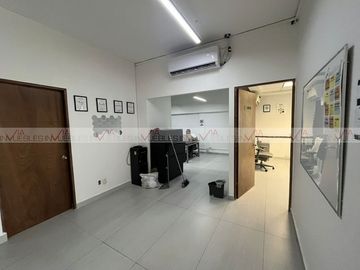 Oficina sobre Lázaro Cardenas