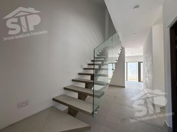 Casa en Venta La Joya de La Montaña Dominio Cumbres
