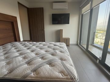 Departamento en RENTA a estrenar Amueblado Zona Cumbres Plaza Sikara Monterrey