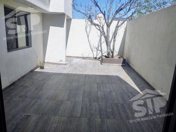 Rento Departamento P Baja Col Jardin en Saltillo