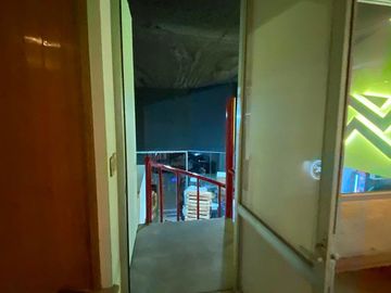 Renta oficina/local comercial Ladrón de Guevara DENTRO DE GYM