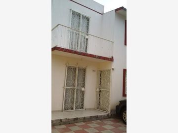 CASA EN RENTA  EN JARDINES DE GRIJALVA