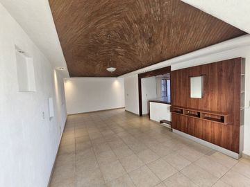 Balcones del Valle: Departamento en venta