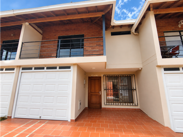 Se Arrienda Casa en Villas de Gualanday 3, Rionegro