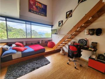 Hermosa Casa con vista al Valle del aburrá
