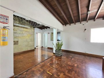 Casa Lotes- Bifamilar.en venta en Suramericana/Medellín
