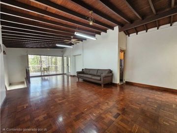 Casa Lotes- Bifamilar.en venta en Suramericana/Medellín
