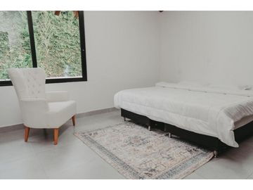 Magnífica casa en Llanogrande a 200 m del club Campestre