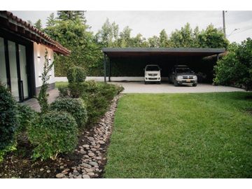 Magnífica casa en Llanogrande a 200 m del club Campestre