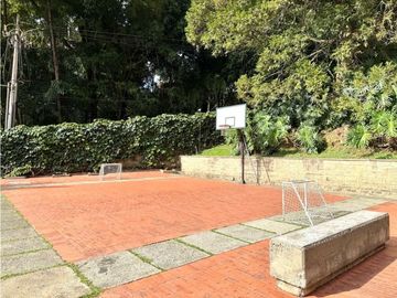 Apartamento en arriendo El Tesoro El Poblado 240 m² SIN MUEBLES.