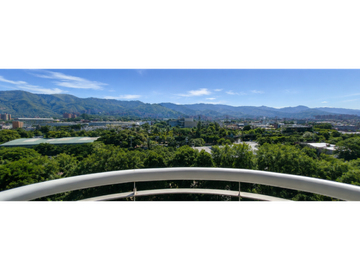 Arriendo Apartamento en el poblado patio bonito