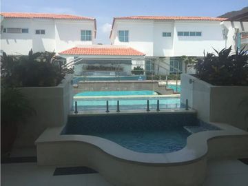 Casa en Conjunto Cerrado Rodadero Reservado - 005R
