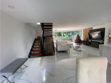 CASA EN ARRIENDO SECTOR DE ALTOS DEL POBLADO - POBLADO