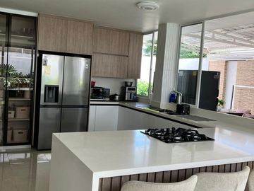 Vendo casa en condominio en ciudad jardín
