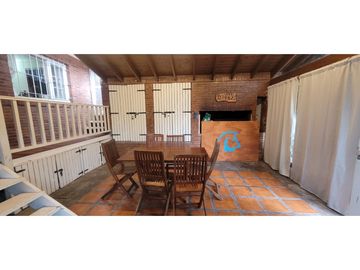 Febrero 2027- Casa en Alquiler con Pileta-