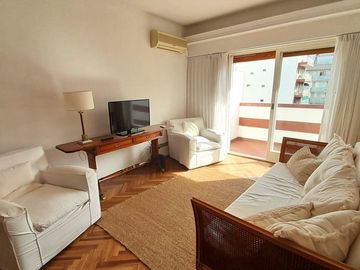 Depto 3 Amb C/ Balcón Corrido, Vista Abierta, Baño + Toilette | Amoblado, en Recoleta