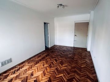 Departamento en alquiler en Flores