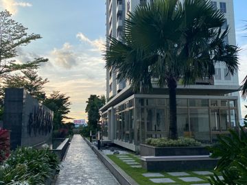 Dijual Apartemen Midtown Signature Herald Tower View Pool & Mall Summarecon