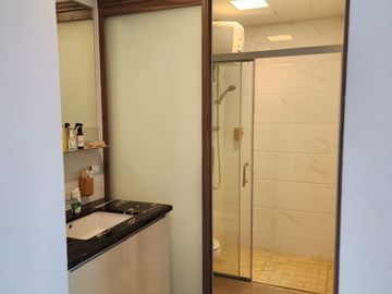 Dijual Cepat Apartemen Sky House BSD 2 BR Semi Furnished