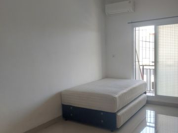 DIJUAL RUMAH 2 LANTAI di NUSALOKA BSD, TANGERANG SELATAN