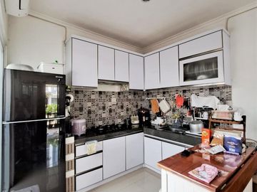 Dijual Rumah Semi Furnished di Cluster The Oasis Bintaro, Tangerang Selatan