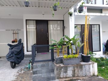 Dijual Rumah Semi Furnished di Cluster The Oasis Bintaro, Tangerang Selatan