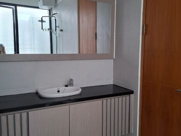 DIJUAL Rumah 2 Lantai di Favoury House (dekat taman tekno BSD)