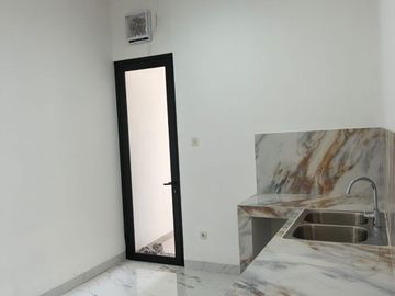 DIJUAL RUMAH HOEK BRAND NEW Cluster COLLINARE FORESTA - BSD CITY