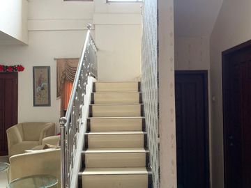 Dijual Rumah Posisi Hoek di Palem Semi Karawaci, Tangerang