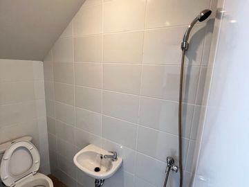 Dijual Rumah Cantik 2 Lantai di Cluster Melia Hyra Graha Raya, Tangerang