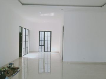 Dijual Rumah New Kencana Loka sektor 12, BSD, Tangerang Selatan
