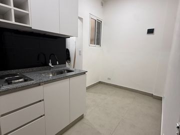 Alquiler Monoabiente con hab separada y lavadero