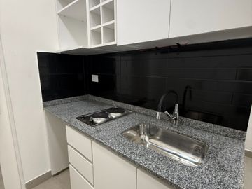 Alquiler Monoabiente con hab separada y lavadero