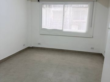 Alquiler Monoabiente con hab separada y lavadero