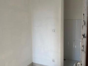 Disewakan Rumah 2,5 Lantai di Cluster Alstonia Citra Garden Bintaro