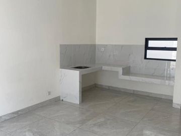 Disewakan Rumah 2,5 Lantai di Cluster Alstonia Citra Garden Bintaro