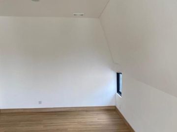 Disewakan Rumah 2,5 Lantai di Cluster Alstonia Citra Garden Bintaro