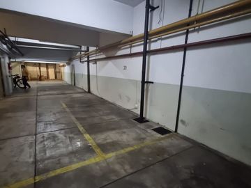 VENTA COCHERA EN SAN NICOLAS IDEAL INVERSION