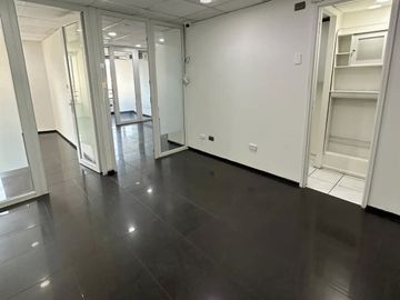 MODERNA OFICINA ARRIENDO METRO PEDRO DE VALDIVIA PROVIDENCIA