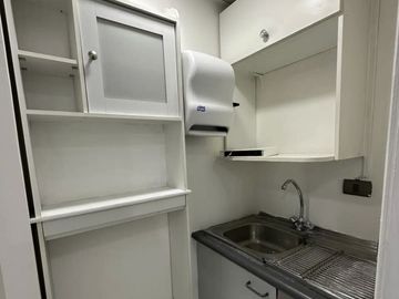MODERNA OFICINA ARRIENDO METRO PEDRO DE VALDIVIA PROVIDENCIA
