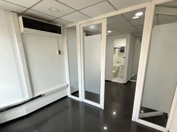 MODERNA OFICINA ARRIENDO METRO PEDRO DE VALDIVIA PROVIDENCIA