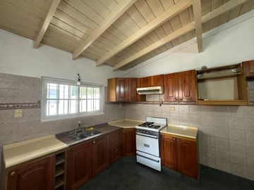 ALQUILER OPORTUNID CASA 2AMB PARQUE ITUZAINGO SUR