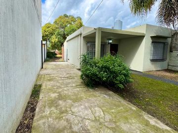 ALQUILER OPORTUNID CASA 2AMB PARQUE ITUZAINGO SUR