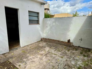 ALQUILER OPORTUNID CASA 2AMB PARQUE ITUZAINGO SUR