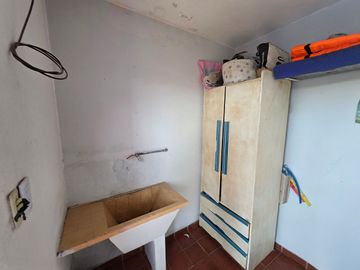 VENTA PH 3 AMBIENTES CON TERRAZA A REFACCIONAR