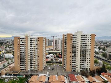 A PASOS DEL METRO MIRADOR Y MALL CENCO LA FLORIDA