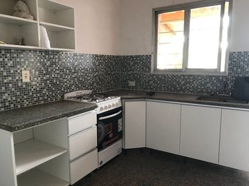 ALQUILER PH 3 AMBIENTES COCHERA PATIO EN VICTORIA