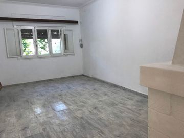 ALQUILER PH 3 AMBIENTES COCHERA PATIO EN VICTORIA