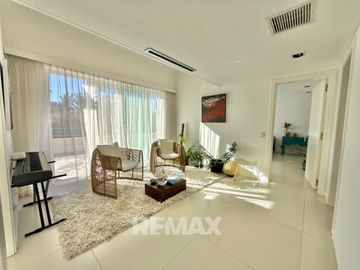 Venta Casa Ayres de Pilar 5 dorm- 1500m2 parque