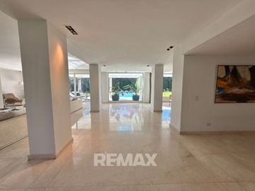 Venta Casa Ayres de Pilar 5 dorm- 1500m2 parque